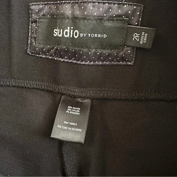Studio by Torrid 2R slim fit technology black capris - Picture 5 of 6